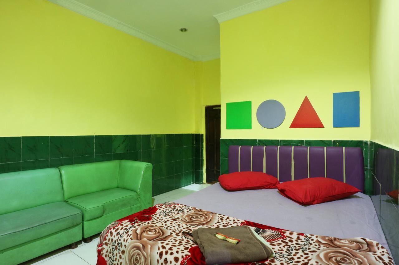 Hotel Ellysta ทังเกอรัง ภายนอก รูปภาพ